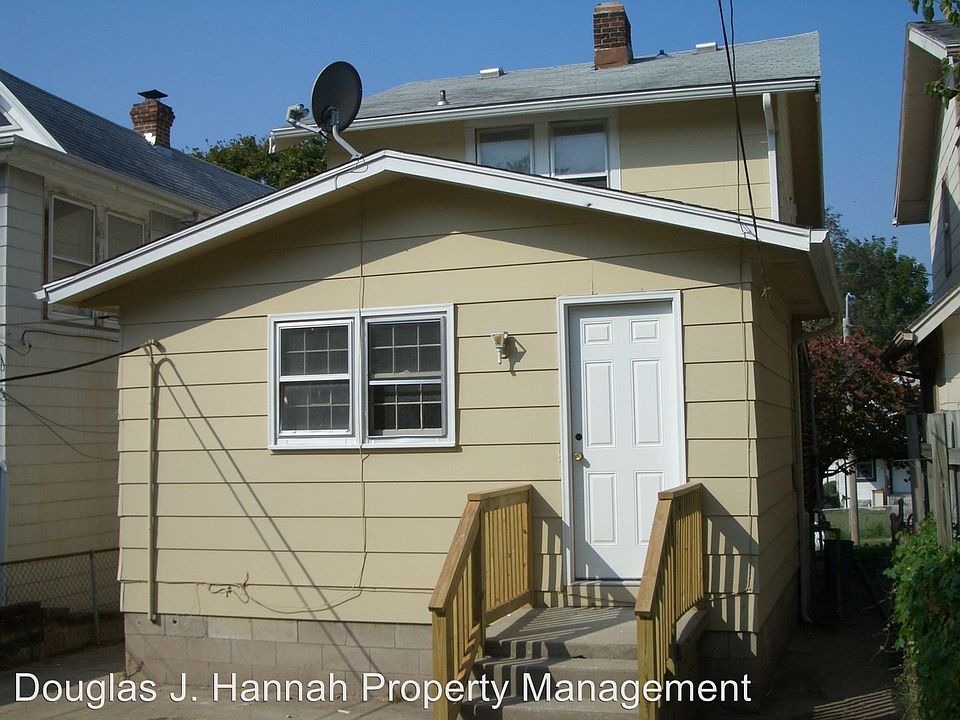 2nd image of 325 N Drury Ave
