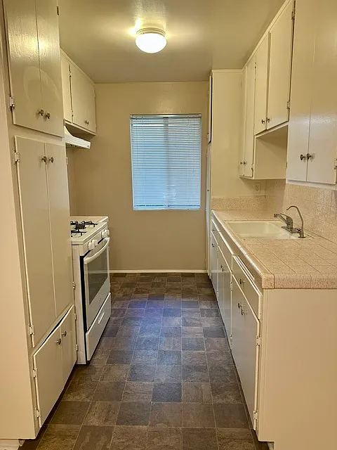 1 bed, 780 sqft, $1,795 — Photo 4