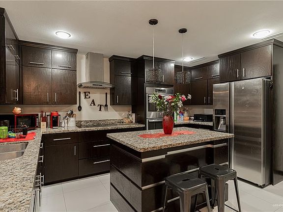 4th image of 3304 Crimson Ave