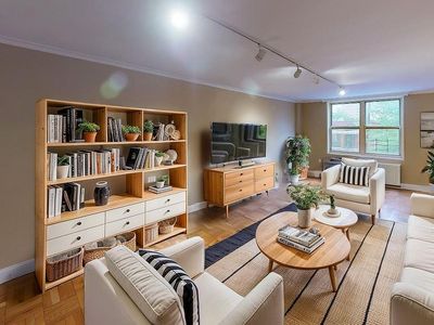 66-15 Thornton Pl #1U, Rego Park, NY, 11374