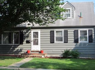 323 Hillcrest Ave, Morrisville, PA