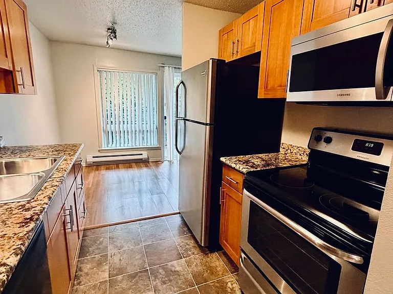 3430 Renton Pl S — Photo 13