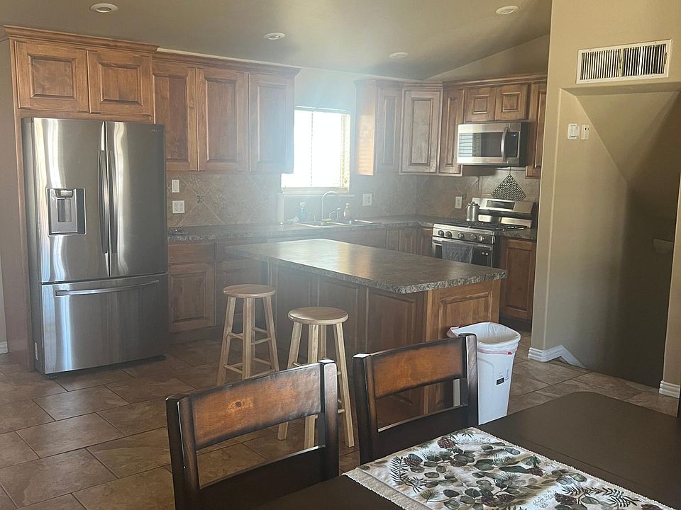 1st image of 3143 Fairway Dr