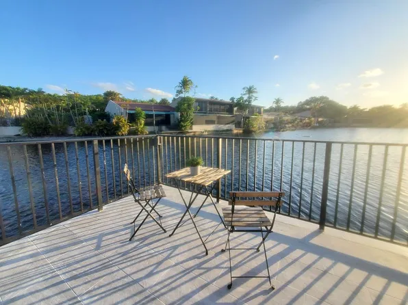 8350 Dundee Ter, Miami Lakes, FL 33016