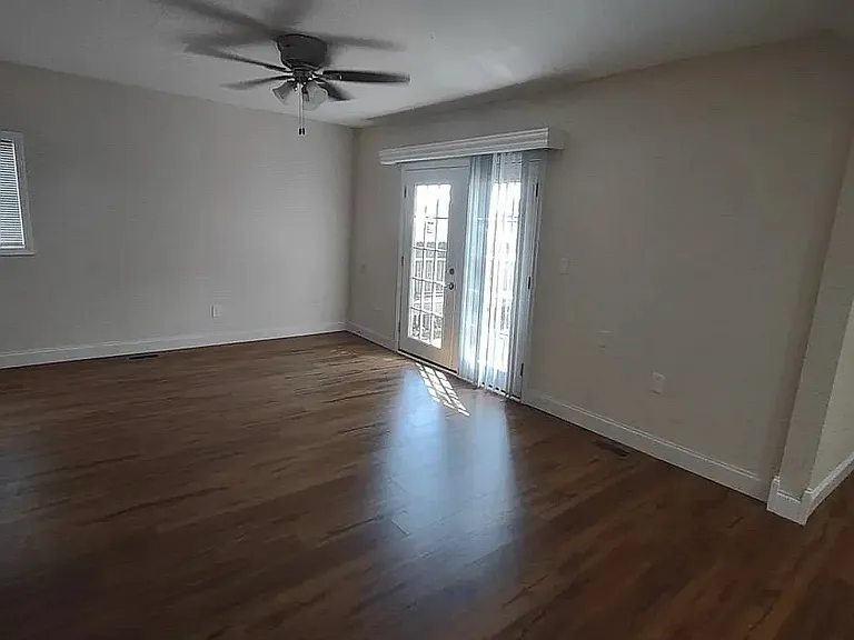 1881 N Campbell Ave #1 — Photo 2