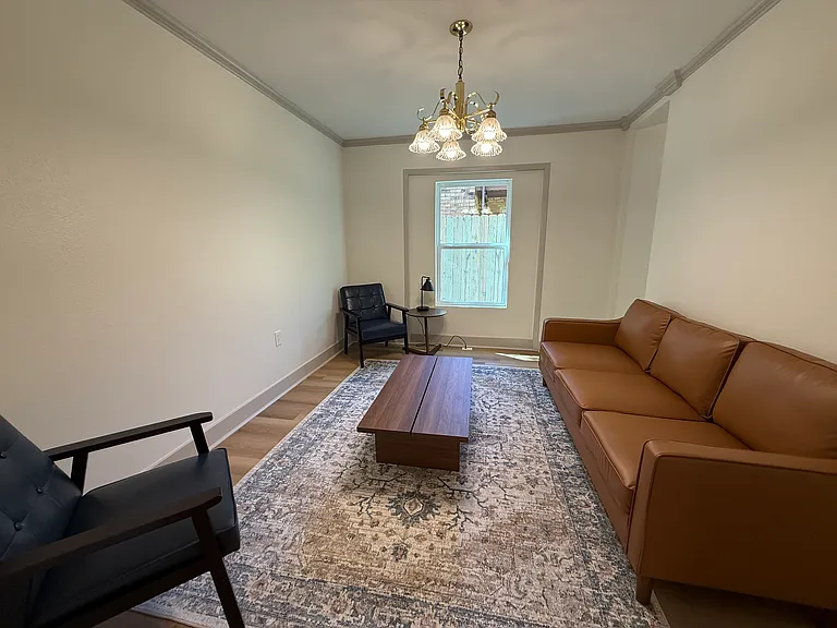 1002 S Glenwood Blvd — Photo 25