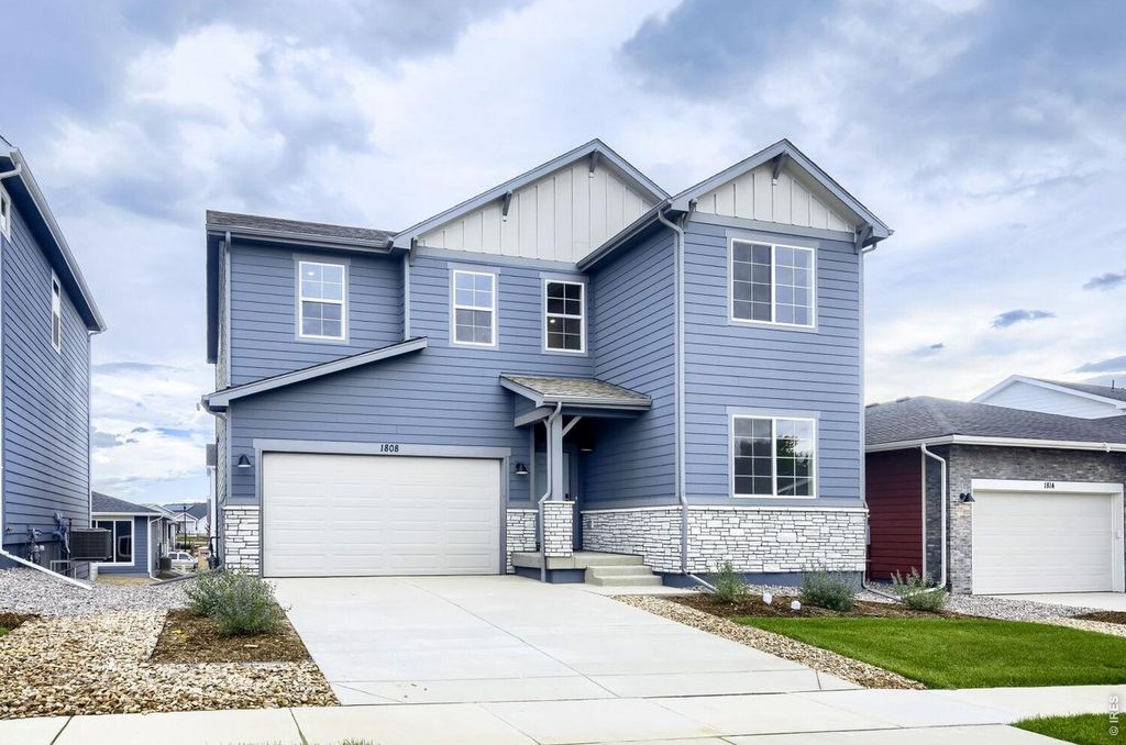 1808 Baltusrol Dr