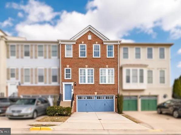 102 Great Laurel Sq SE, Leesburg, VA 20175