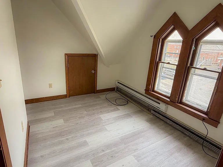 32 Everett St #3L — Photo 9
