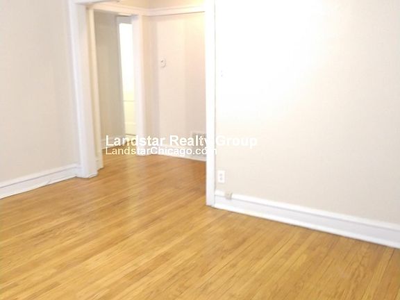 4th image of 1967 W Foster Ave #1