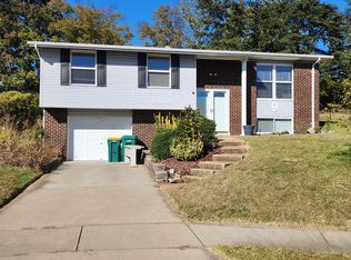 9 Brookwood Dr, Fenton, MO