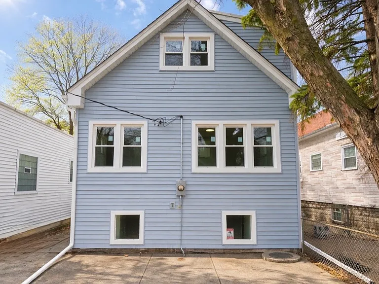 12253 S Peoria St — Photo 16