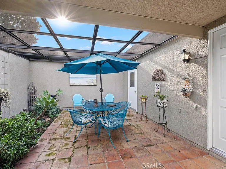 420 Avenue Castilla #B — Photo 3
