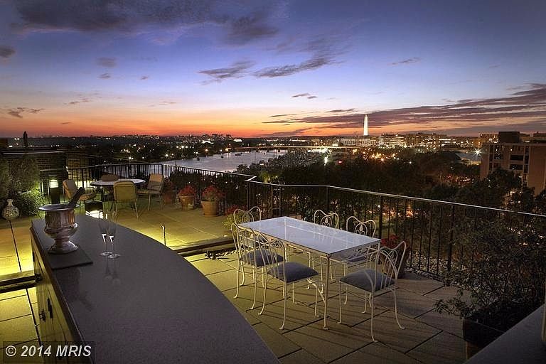 For Sale: 560 N St. SW, Washington DC, District of Columbia 20024