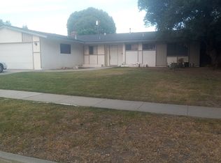 1428 N Ukiah Way, Upland, CA 91786