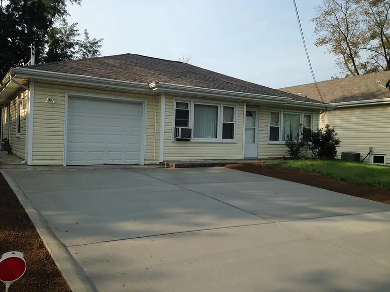 10820 Olive Blvd — Photo 1