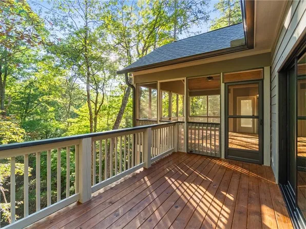 595 Wake Robin Dr, Jasper, GA 30143