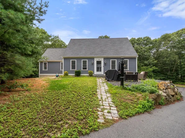36 Bent Bluff Lane, Yarmouth Port, MA 02675