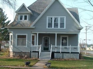 9711 Illinois St, Hebron, IL 60034