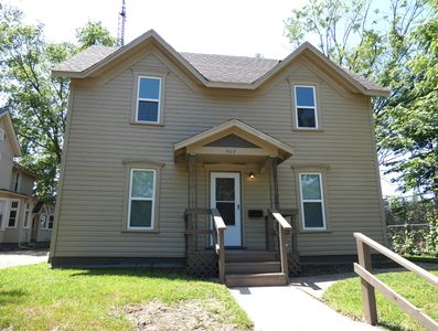 460 Colfax Ave, Benton Harbor, MI, 49022