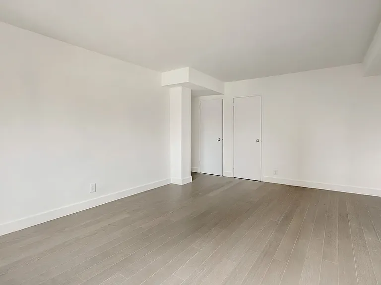120 E 34th St #21K — Photo 5