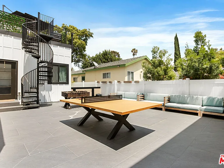14146 Hortense St — Photo 8