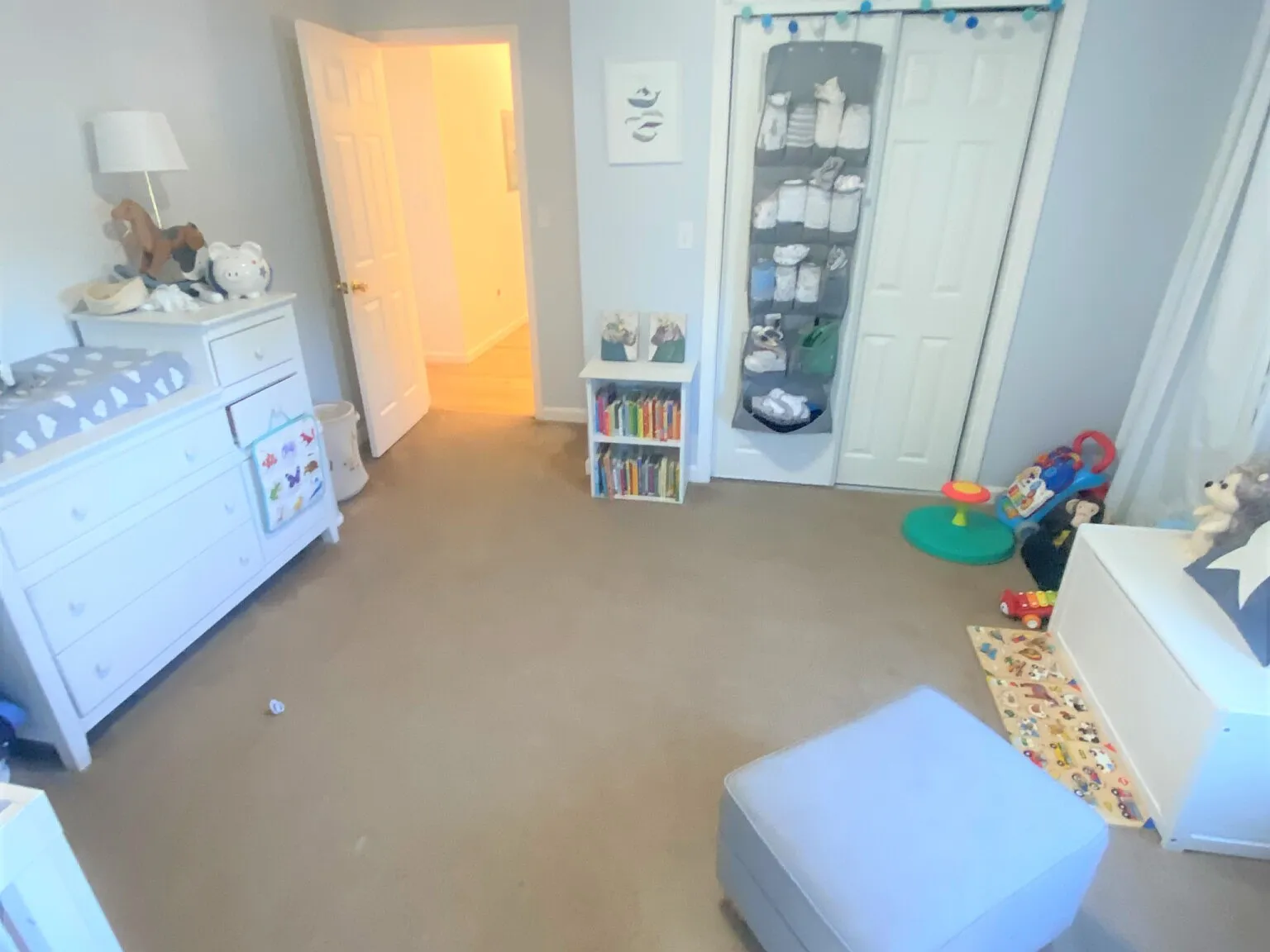 3 bed, 1.0 bath, 1800 sqft, $3,100 — Photo 2