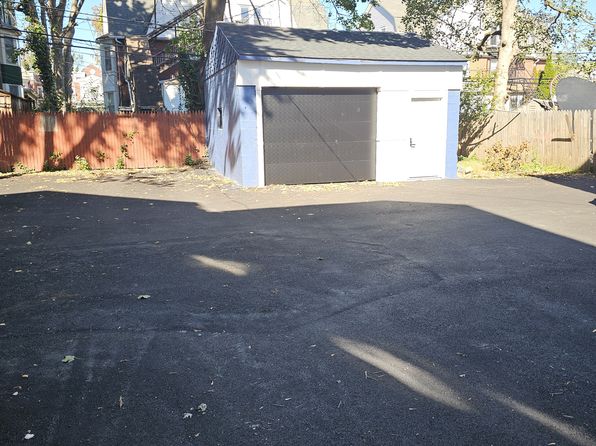 115 E Stewart Ave