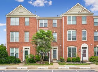 12953 Park Crescent Cir, Herndon, VA 20171