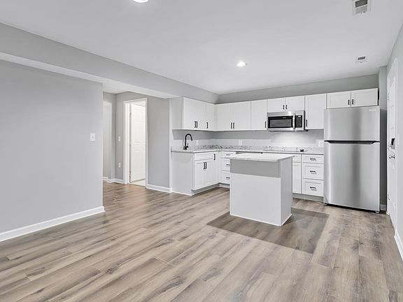5th image of 14624 Croatan Dr #1