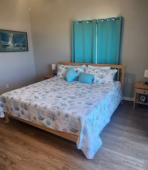 8208 Presidential Ct — Photo 27