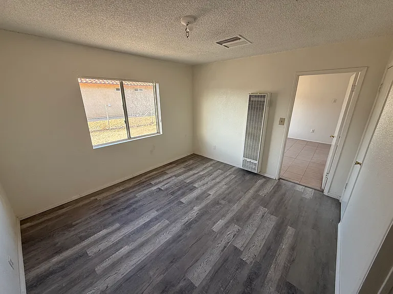 Bedroom Photo #1