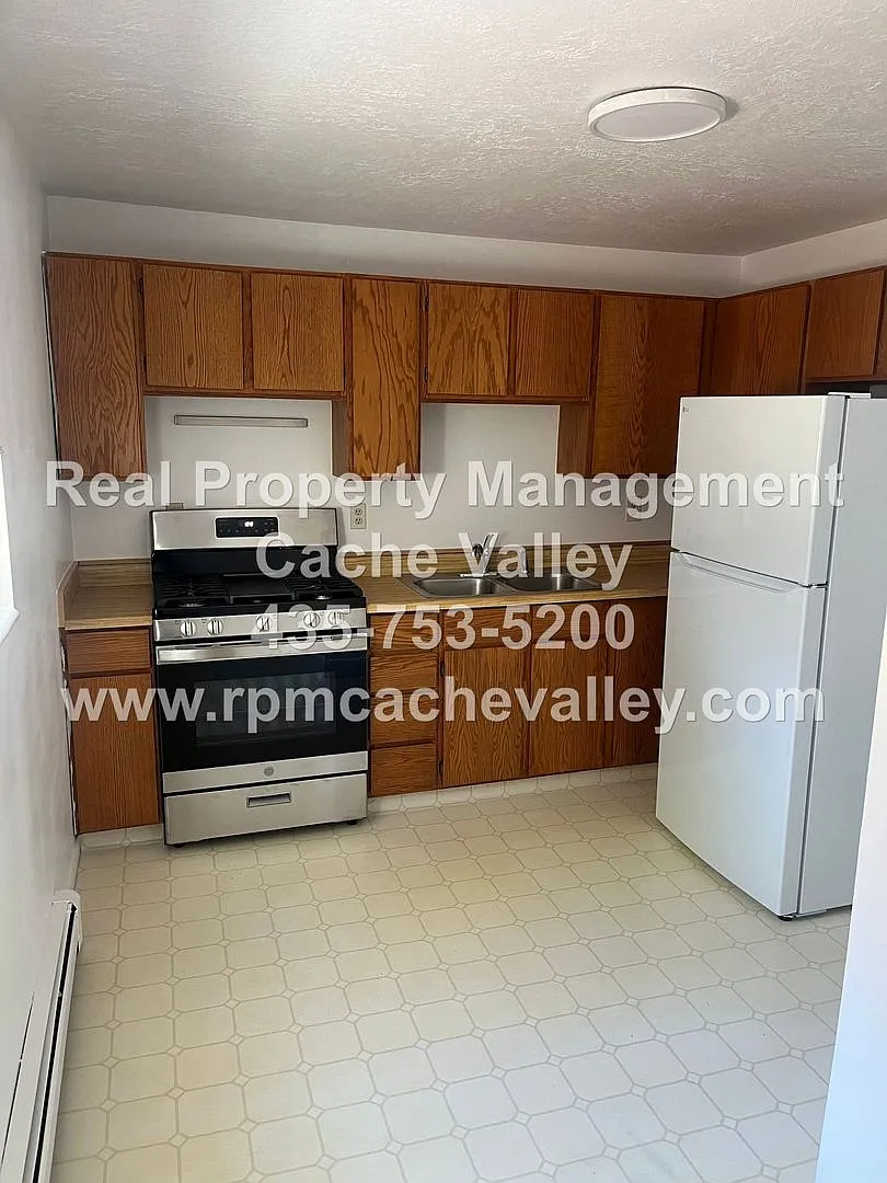 410 N 200 W -A-B — Photo 2