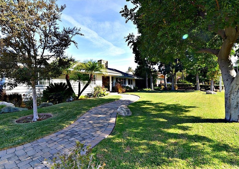 1st image of 3125 E Sunset Hill Dr