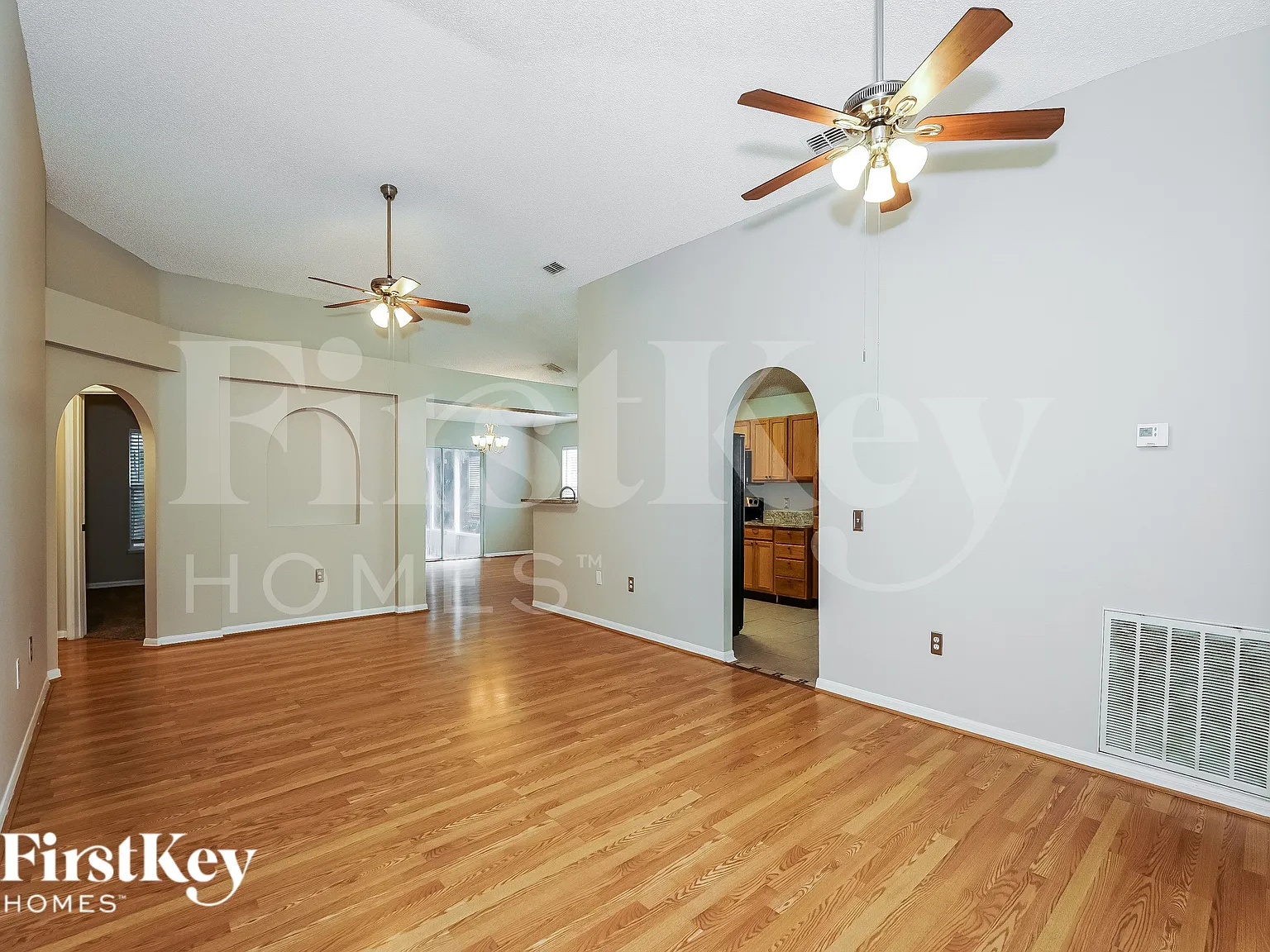 4 bed, 2.0 bath, 1893 sqft, $1,840 — Photo 4