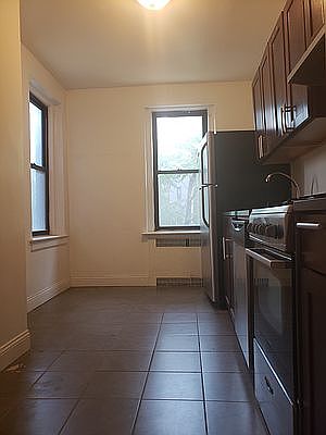 3rd image of 115 E 116th St #20E