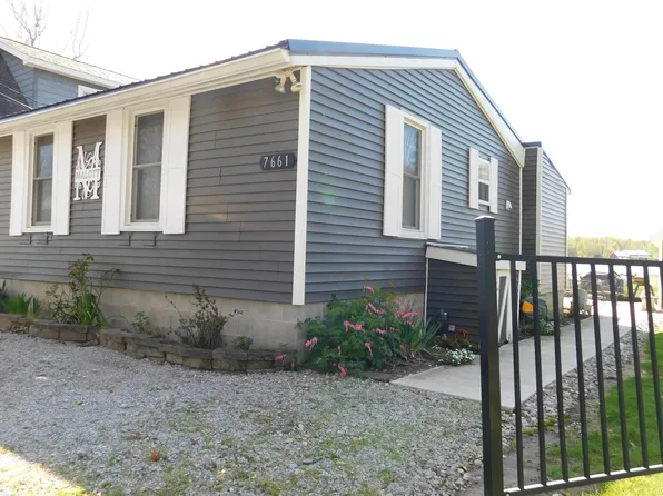 7661 W Rock Lake Shore Dr, Akron, IN 46910