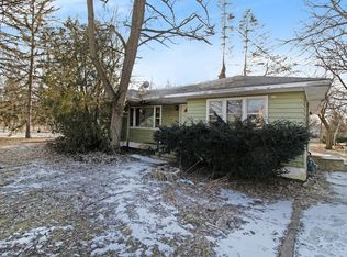 5612 Lenox Rd, Lisle, IL 60532