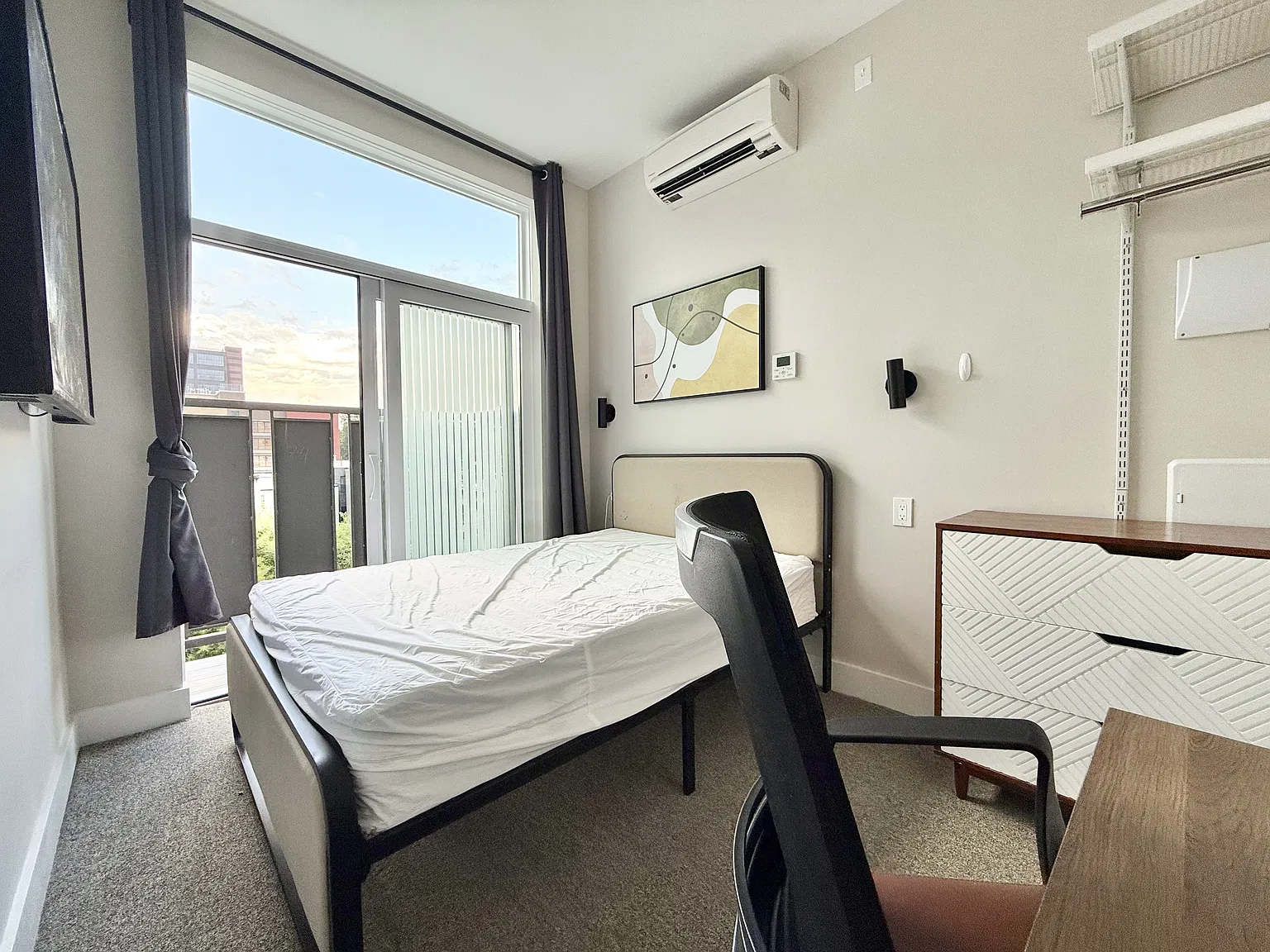 4 bed, 1.5 bath, $1,350 — Photo 1