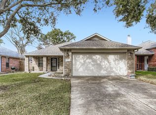 1816 Sherwood Forest Cir, League City, TX 77573