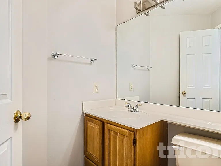 1215 Farnsworth Dr — Photo 14