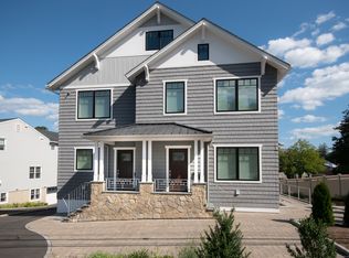 95 Locust Ave #B, New Canaan, CT 06840