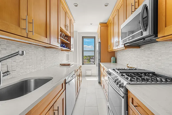 Sold by Corcoran | media 11