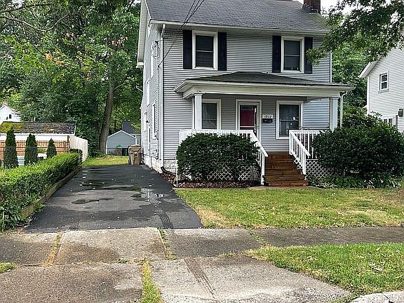 2nd image of 1922 14th St