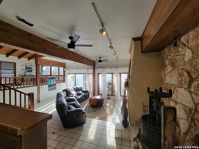 2059 Glenn Dr — Photo 35