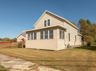 919 Jefferson St, Algoma, WI 54201