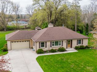 13565 Adelaide Ln, Brookfield, WI 53005