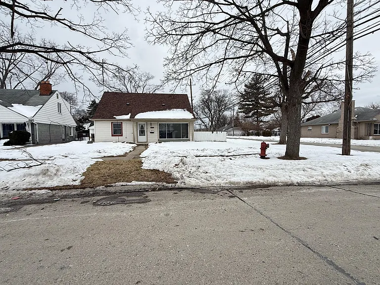 7331 Drexel St — Photo 10