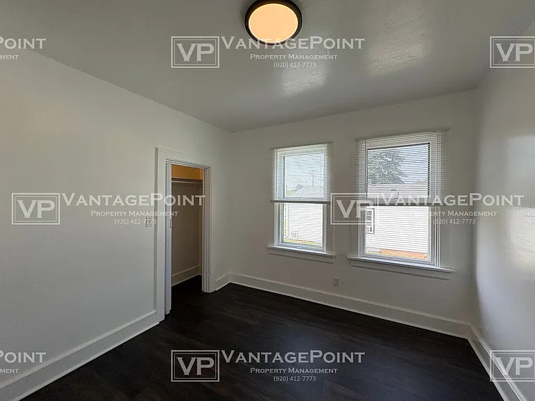 1927 S 10th St — Photo 14