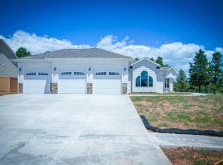 7425 Castlewood Dr, Summerset, SD 57718